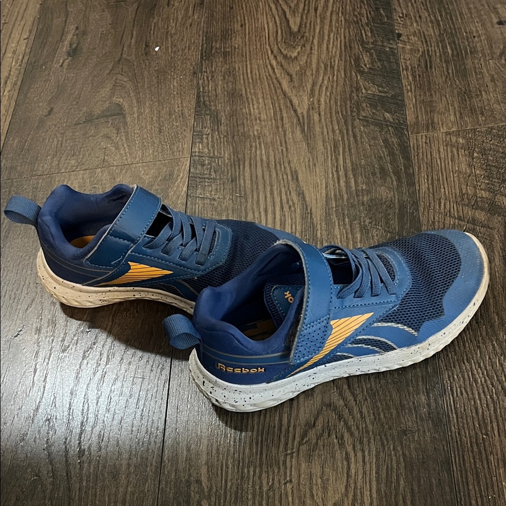 Reebok boys size 13 sneakers